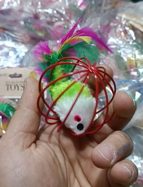 موش اسباببازی گربه با طراحی قفسی سرگرمی طبیعی و بازی تعاملی، طول ۱۰ سانتیمتر، مفتول فلزی قرمز ، مناسب بازی تعاملی گربه، موجود در انبار بانه